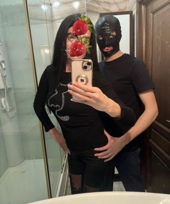 Я создам для тебя незабываемую атмосферу нашей встречи, исполненную страсти и наслаждения. Мои услуги основаны на твоих желаниях и потребностях, которыми я смогу удовлетворить, подарив тебе незабываемые моменты удовольствия. Моя уютная квартира расположена в самом сердце Москвы, где мы сможем насладиться нашим вечером. У меня есть и отличные отзывы от предыдущих клиентов, которые подтверждают мое профессиональное качество и индивидуальный подход. Давай встретимся и окунемся в мир наслаждения вместе! 💋💫 Светлана
