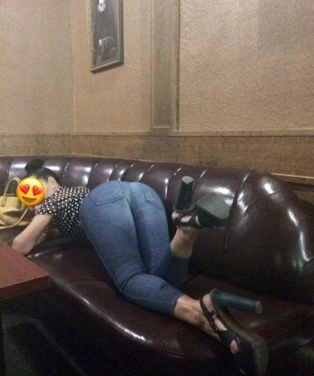 Если ты ищешь незабываемый опыт, ты попал по адресу 🏩🌟
Я предлагаю широкий спектр услуг, которые оставят тебя довольным и счастливым. Мое тело и нежные прикосновения приведут тебя к вершинам блаженства 🌸😇
Фото, которые ты видишь, полностью отражают мою настоящую красоту. Ничего лишнего, только я и твое наслаждение 👠📸
Мои клиенты очень довольны моими услугами, их отзывы говорят самые лестные слова о моей профессиональности и страсти. Позволь мне показать тебе, на что я способна 💋🔥
У меня есть одно небольшое условие - я принимаю только достойных мужчин, которые понимают, что качество важнее количества. Если ты такой, то Москва открывает для нас двери к наслаждению и экстазу 💫💞
Живу и работаю в Москве, это мой родной город. Здесь я знаю каждый переулок и каждый уголок, и буду рада показать тебе его самые сокровенные и романтичные места 🏙️❤️
Не упусти возможность встретиться со мной и погрузиться в мир наслаждения и удовольствия. Жду тебя, мой прекрасный, чтобы воплотить все твои самые сокровенные фантазии 🌈💫 Еленочка